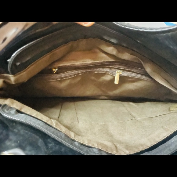 New black handbag purchased in Dubai - Picture 11 of 11